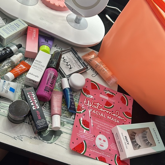 Random makeup bundle